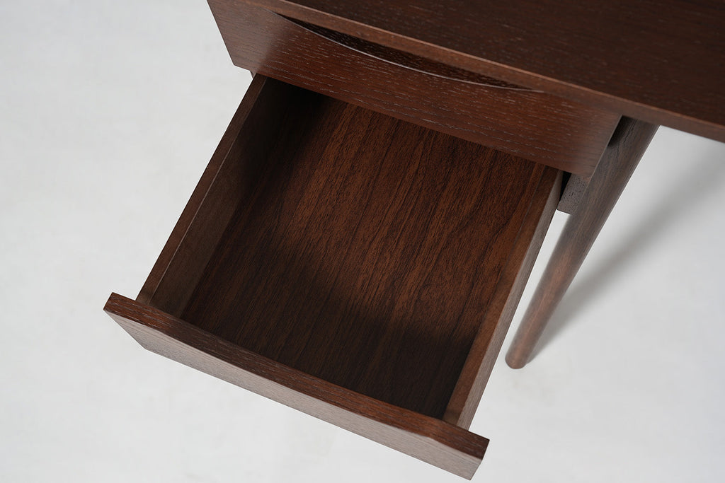 Schreibtisch 03, Nussbaum
