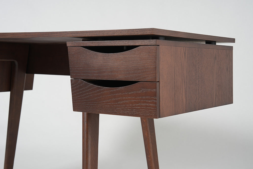Schreibtisch 03, Nussbaum