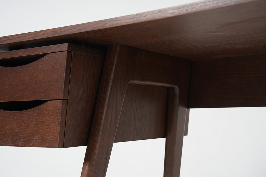 Schreibtisch 03, Nussbaum