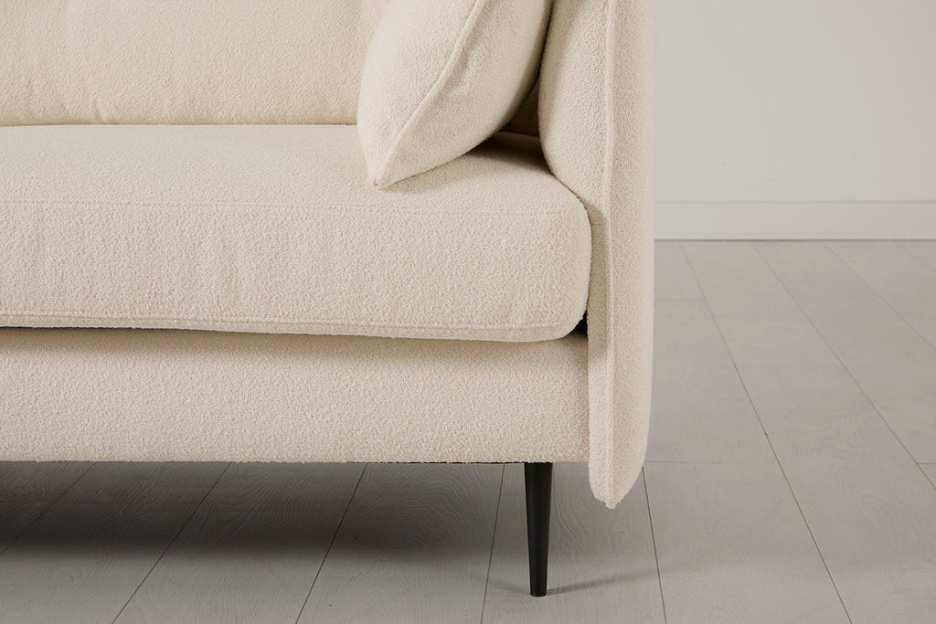 Modell 19 Dreisitzer-Sofa mit Ottomane, Elfenbein