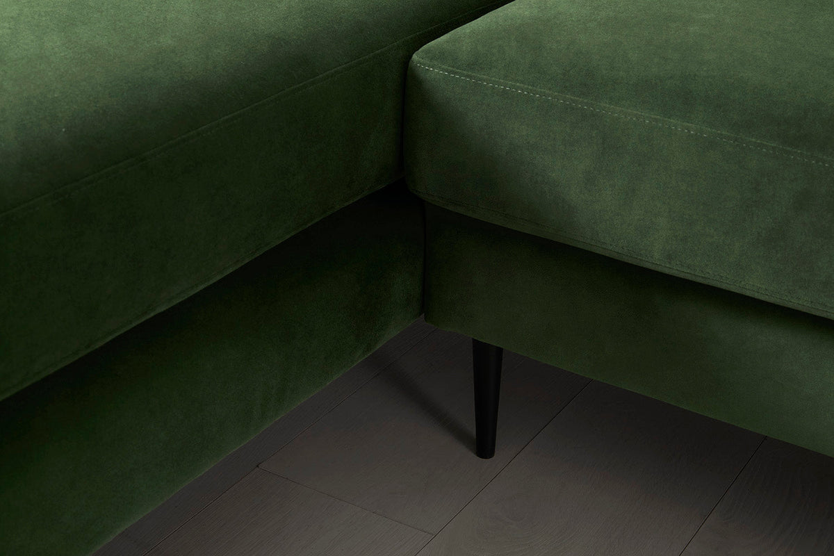 Modell 19 3-Sitzer Sofa mit rechter Chaiselongue, Conifer