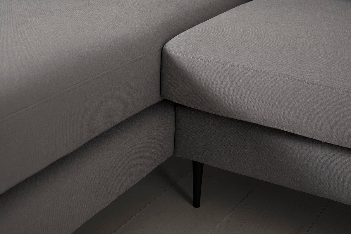 Modell 19 3-Sitzer-Sofa mit Chaise Longue rechts, Risso