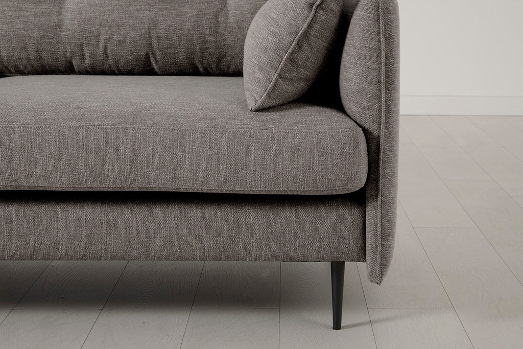 Modell 19 Dreisitzer-Sofa mit Ottomane, Shadow